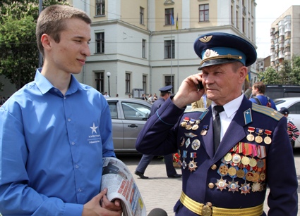 «Киевстар» поздравил ветеранов и очевидцев войны с 65 годовщиной Великой Победы
