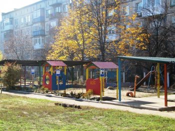 ДТЭК помог помог построить детский автогородок в Доброполье